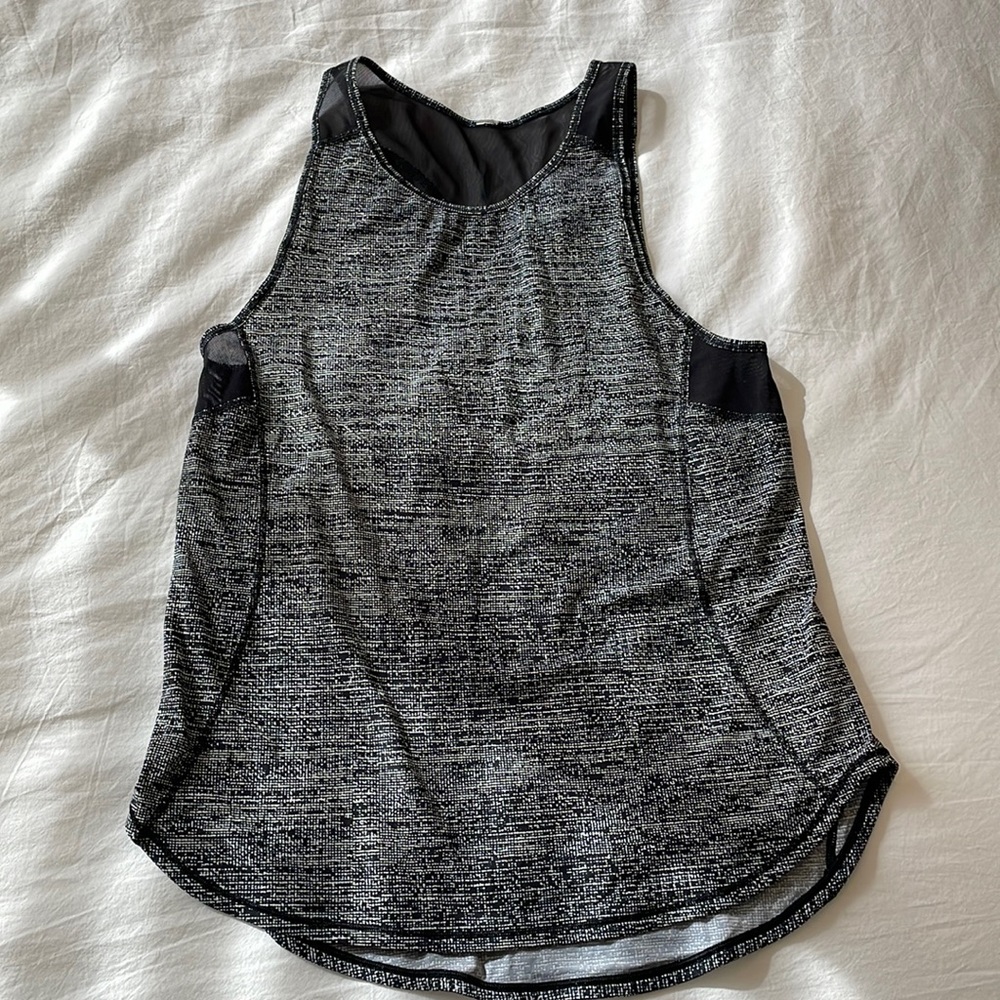 Lululemon tank